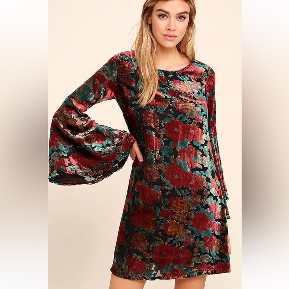 Lulu’s PPLA Elektra Velvet Floral Print Dress NWOT